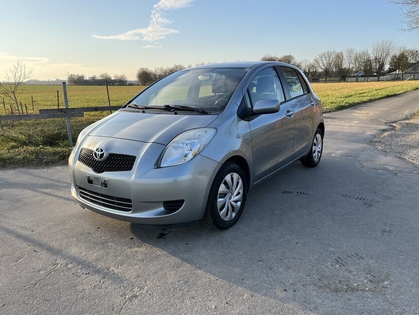 Toyota Yaris 193.000 km 4.700 € Mönchengladbach 41061