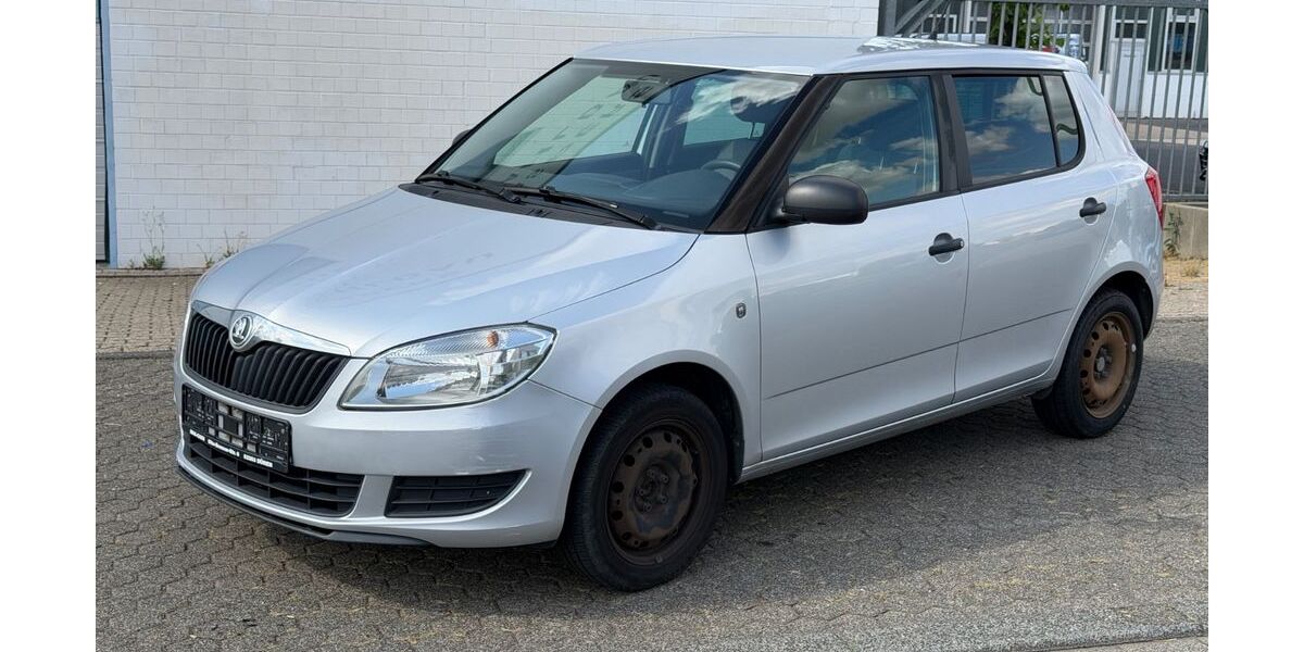 Skoda Fabia 254.000 km 950 &euro; Düren 52353