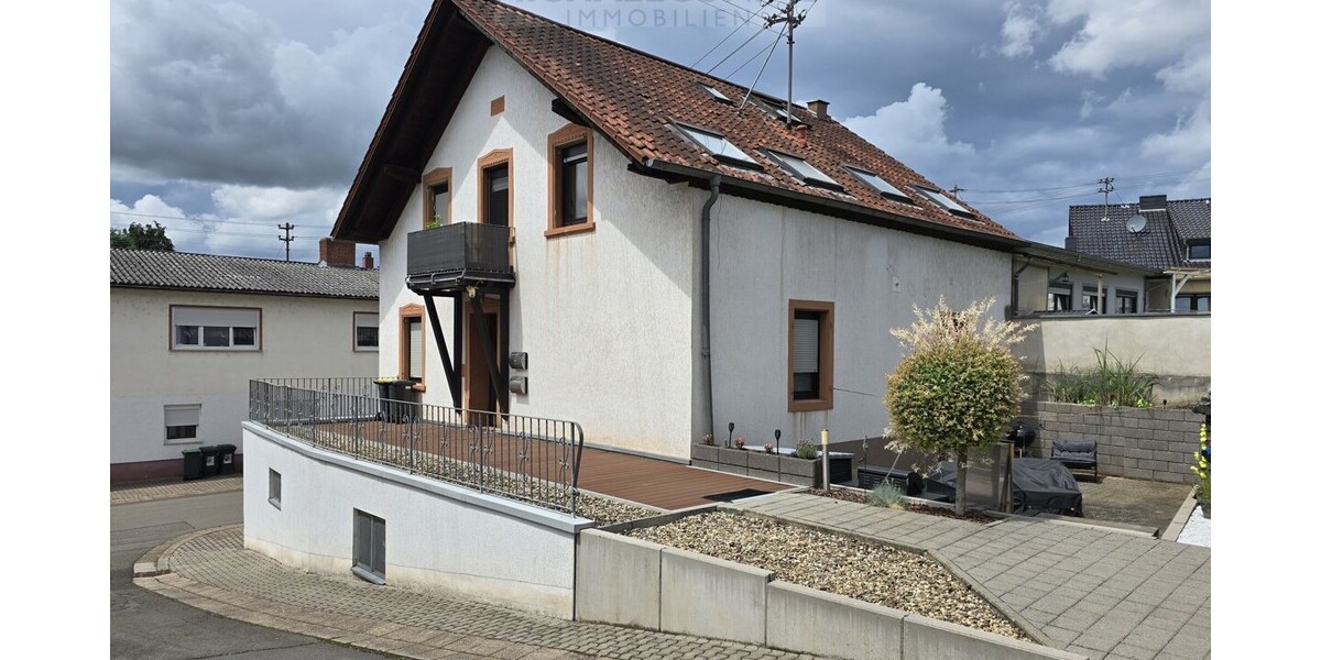 Zweifamilienhaus in Schmelz Zentrum zum Kauf - Zweifamilienhaus Schmelz | Angebot:27098061
