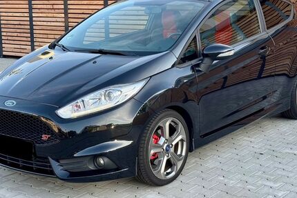 Ford Fiesta 91.700 km 10.950 € Groß-Gerau 64521