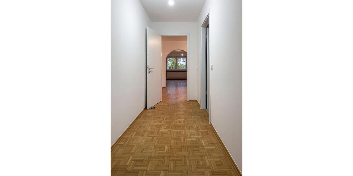 Etagenwohnung Grünwald - 3.5 Zimmer, 95 m&sup2;, 2.180&euro; | Angebot:25257450