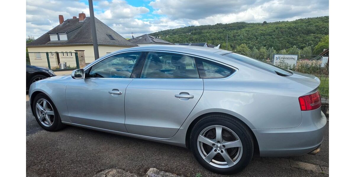 Audi A5 82.000 km 13.500 &euro; Wellen 54441