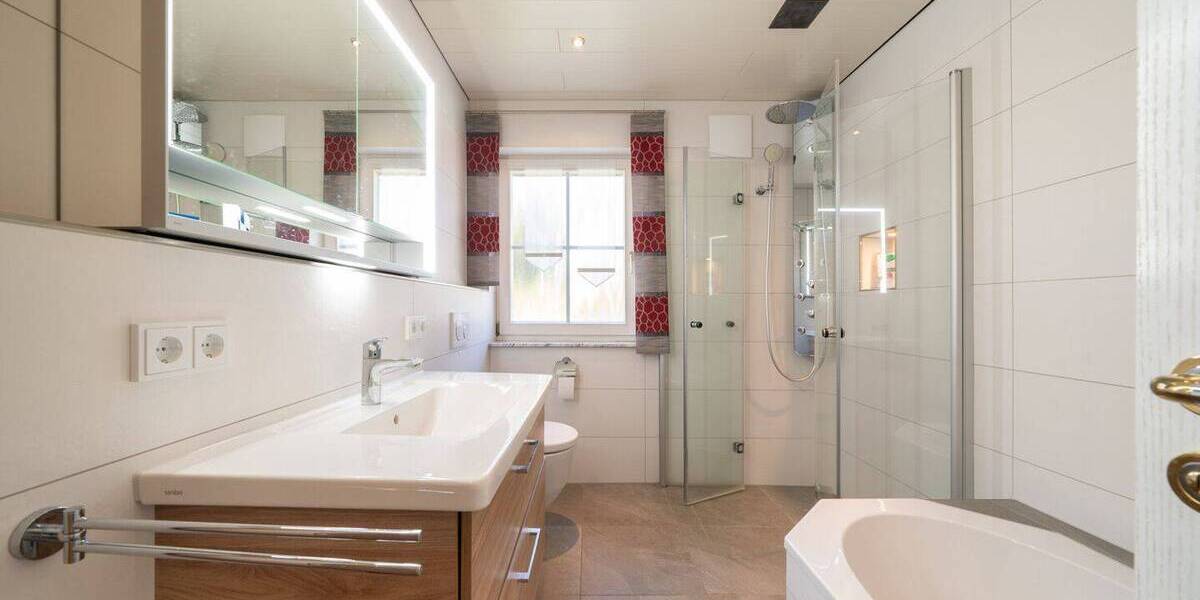 Mehrfamilienhaus, Wohnhaus Auhausen Dornstadt - 8 Zimmer, 209 m&sup2;, 535.000&euro; | Angebot:26805022