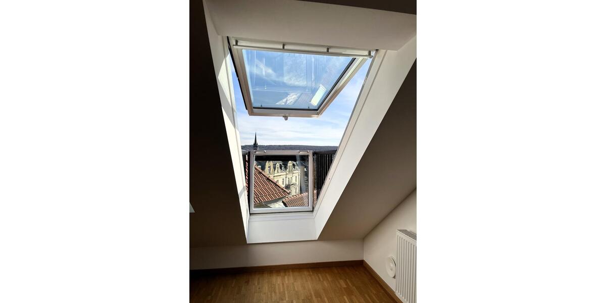 Dachgeschoßwohnung Erfurt - 2 Zimmer, 122 m&sup2;, 1.285&euro; | Angebot:25512316