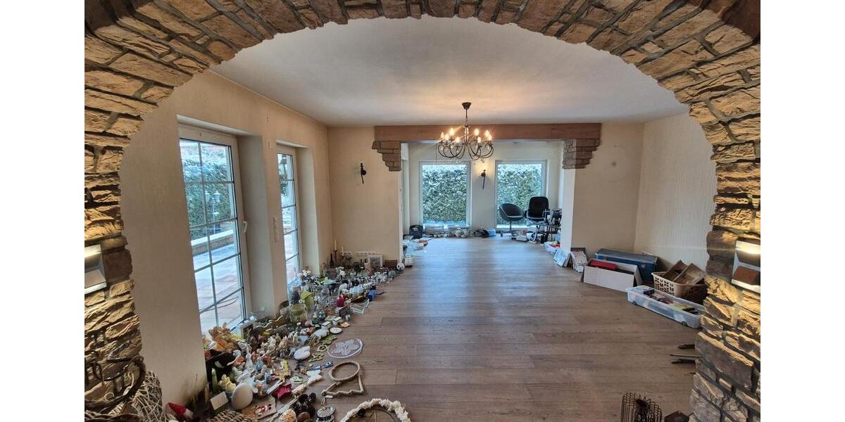 Einfamilienhaus Amöneburg - 8 Zimmer, 270 m&sup2;, 538.000&euro; | Angebot:26537877