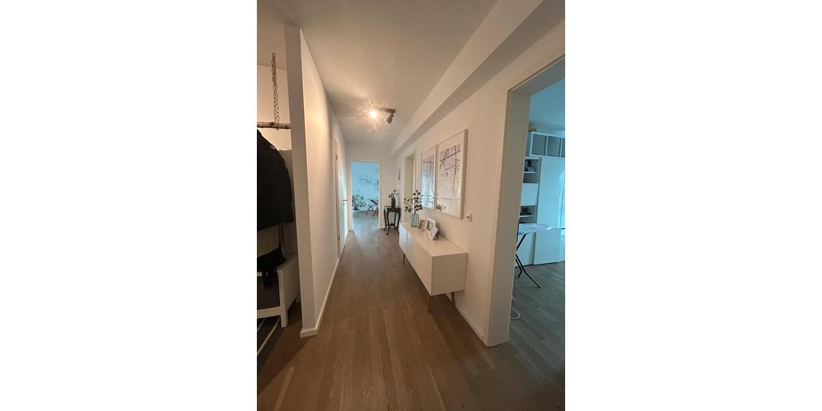 Etagenwohnung Wunstorf - 4 Zimmer, 130 m&sup2;, 1.772&euro; | Angebot:25444391
