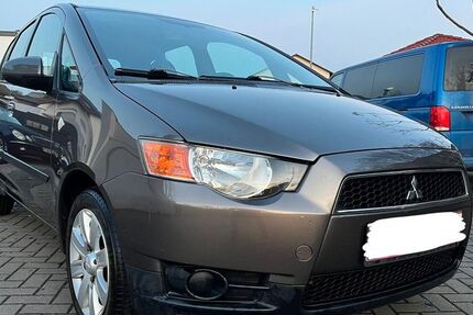 Mitsubishi Colt 215.000 km 2.490 &euro; Rüsselsheim 65428