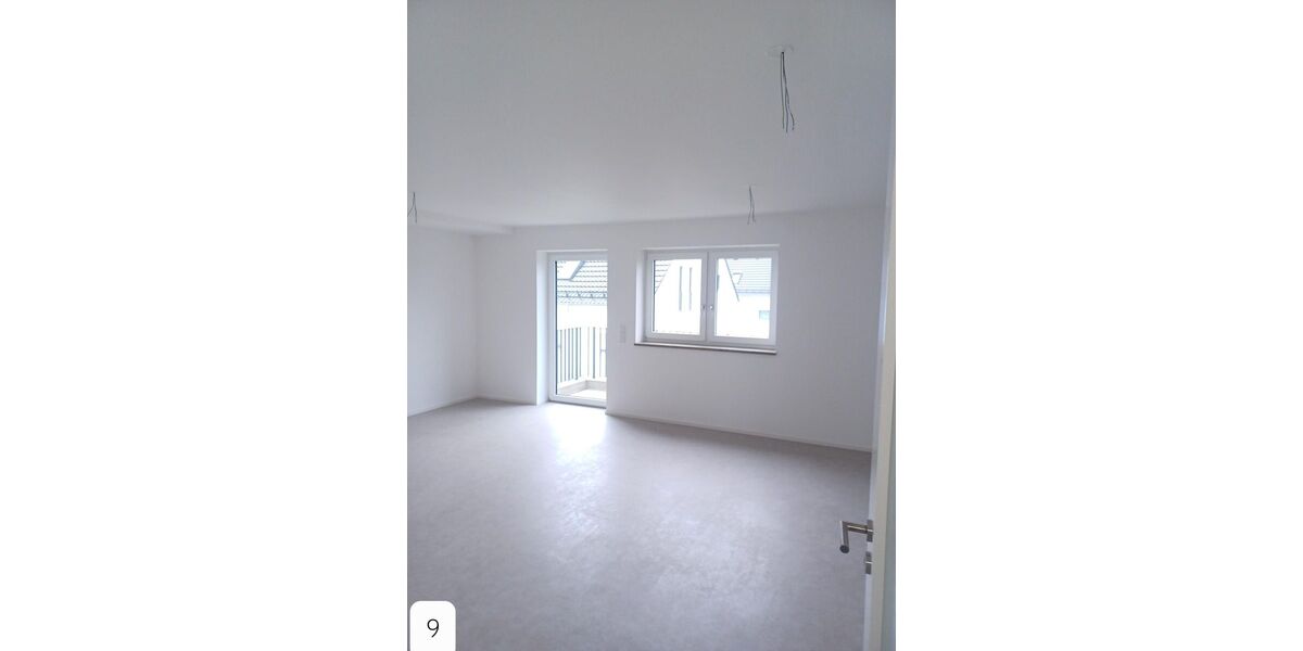 Komfortable 2-Zimmer-Wohnung mit Balkon und Dachterrasse - Appartement Stadtbergen | Angebot:26832027