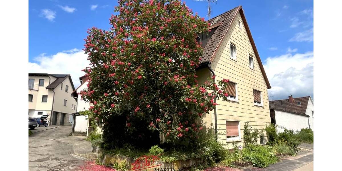 Mehrfamilienhaus, Wohnhaus Göppingen / Jebenhausen Jebenhausen - 6 Zimmer, 129 m&sup2;, 299.000&euro; | Angebot:26657333