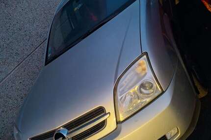 Opel Vectra 256.000 km 750 &euro; Schupbach 65614