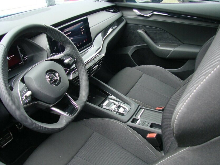Octavia 2.0TDi Sportline LED Wireless App-Connect