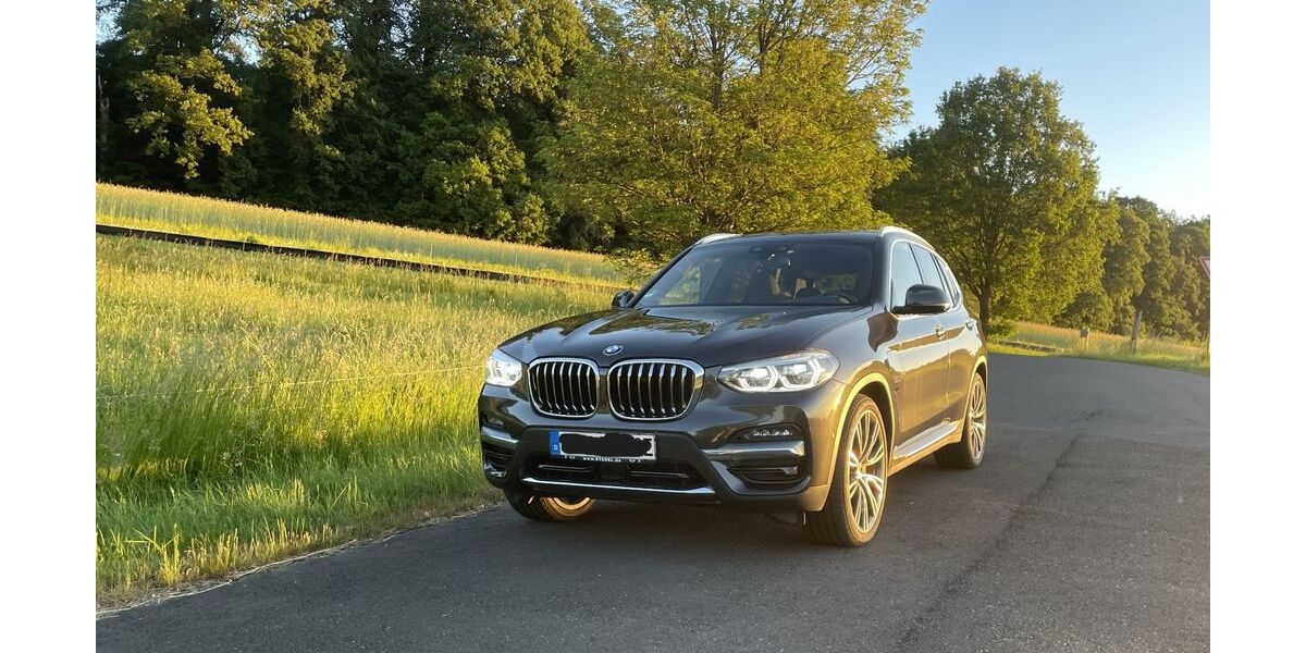 BMW X3 93.000 km 32.500 &euro; Marburg 35043