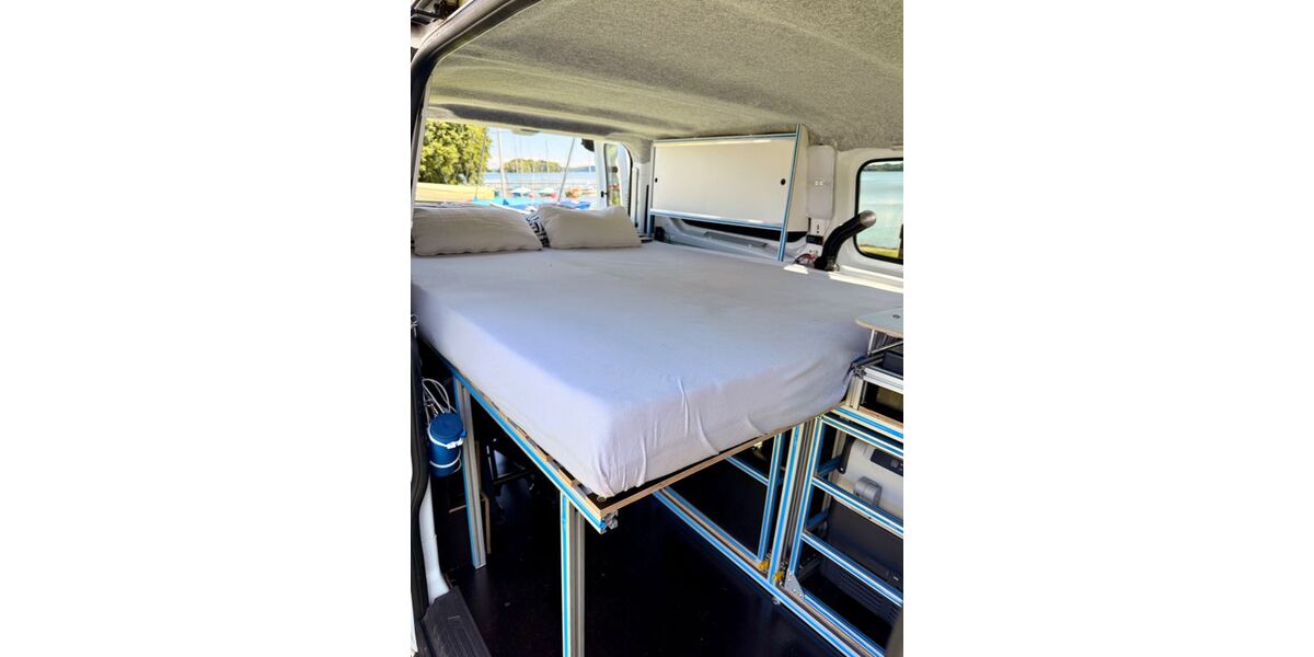 Ford Transit Custom 76.000 km 18.500 &euro; Hamburg 22459