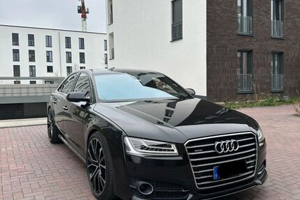 Audi A8 215.000 km 22.999 &euro; Hildesheim 31139