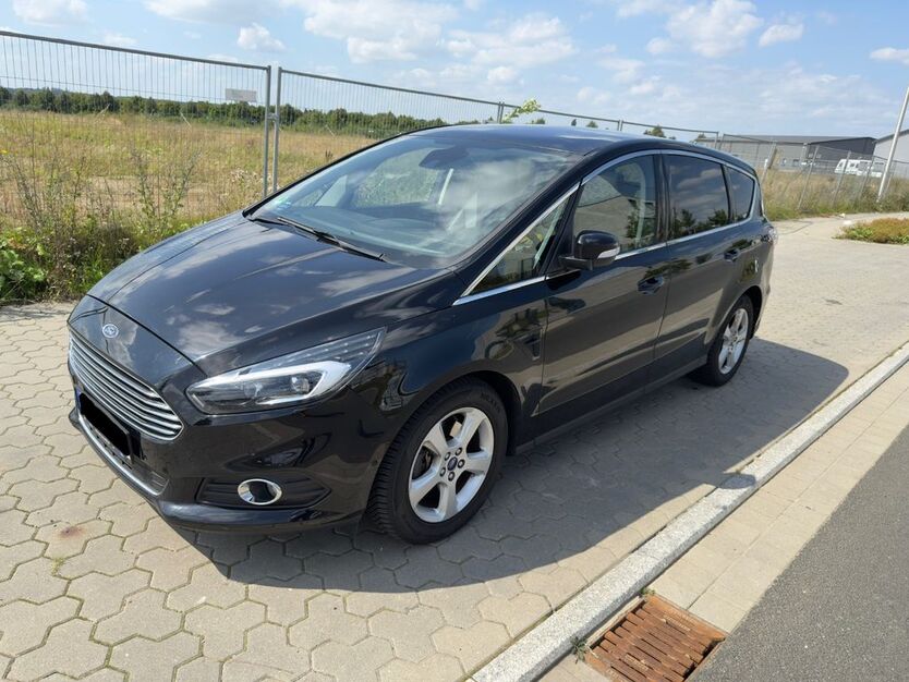 Ford S-Max 145.000 km 11.200 € Ratzeburg 23909