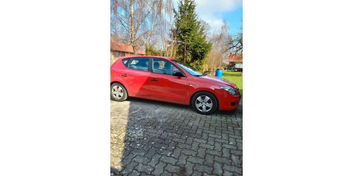 Hyundai i30 176.704 km 3.150 &euro; Welden 86465