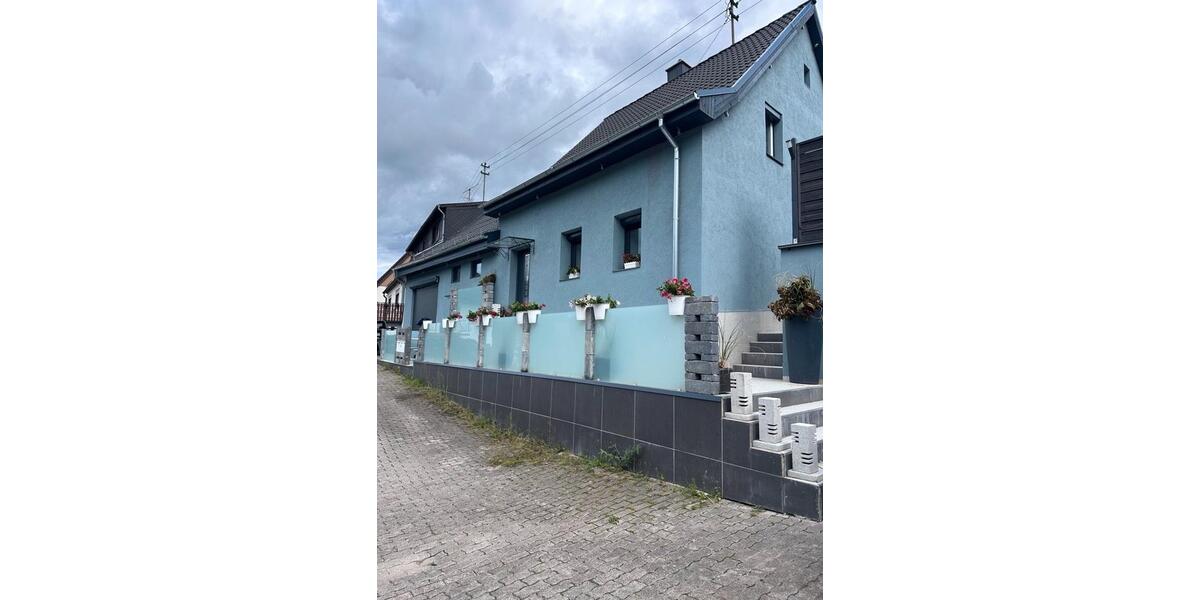 Einfamilienhaus Kusel - 7 Zimmer, 180 m&sup2;, 200.000&euro; | Angebot:25236673