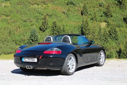 Porsche Boxster 233.232 km 12.500 € Aachen 52080