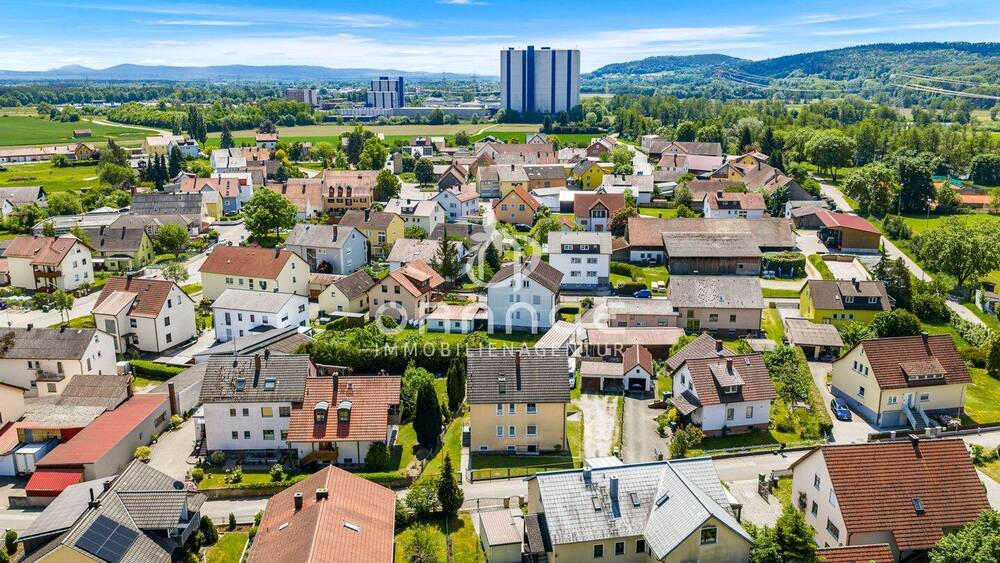 Mehrfamilienhaus, Wohnhaus Schwandorf / Dachelhofen Dachelhofen - 9 Zimmer, 197 m&sup2;, 425.000&euro; | Angebot:26702850