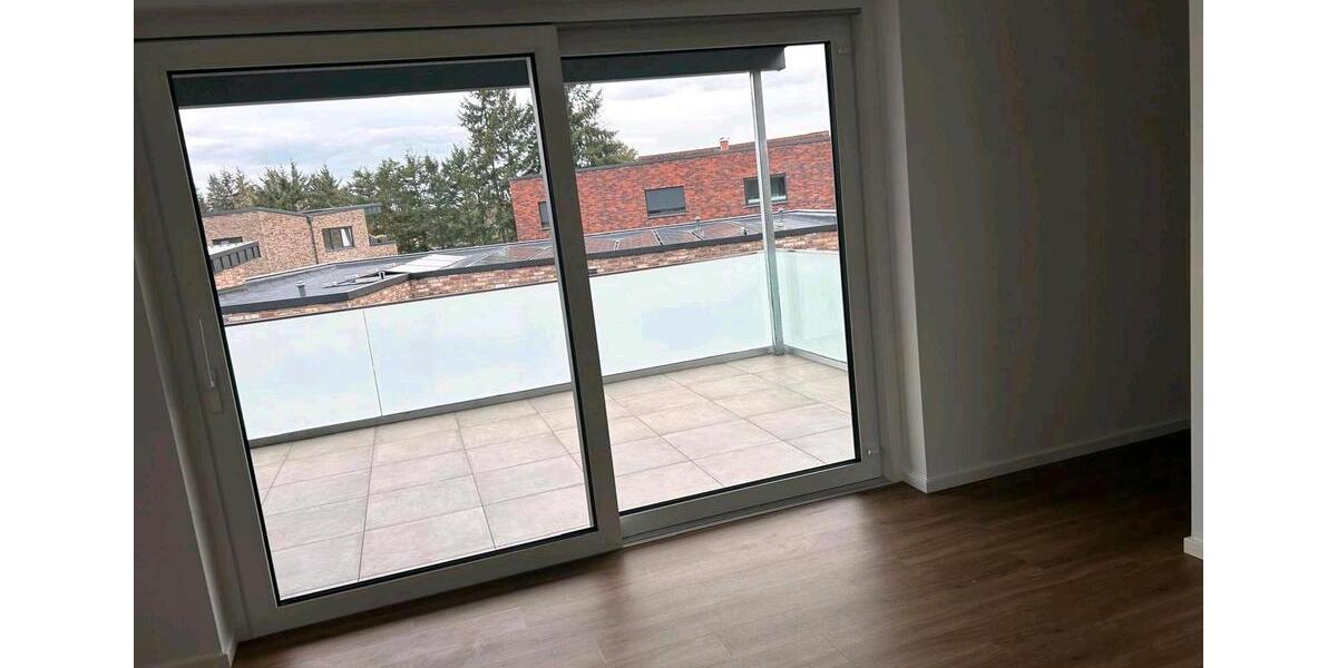 Dachgeschoßwohnung Schloß Holte-Stukenbrock Stukenbrock - 3 Zimmer, 90 m&sup2;, 760&euro; | Angebot:26278489