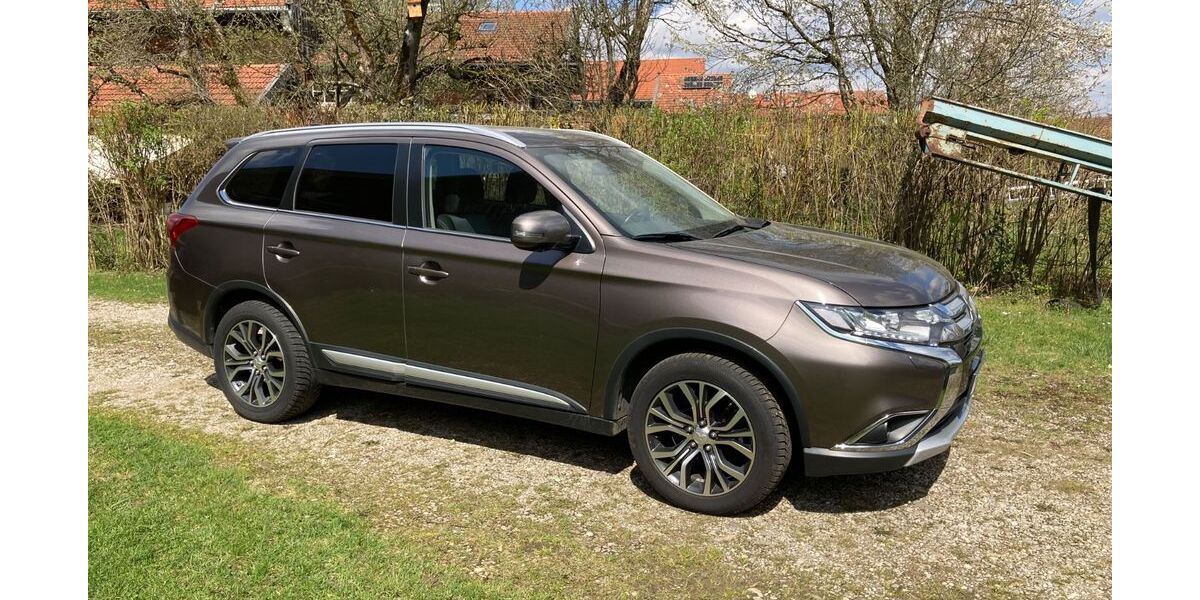 Mitsubishi Outlander 89.116 km 17.990 &euro; Otterfing 83624