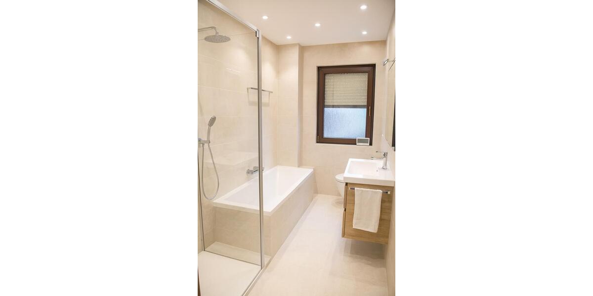 Reihenhaus Berg - 4 Zimmer, 110 m&sup2;, 1.500&euro; | Angebot:24743692