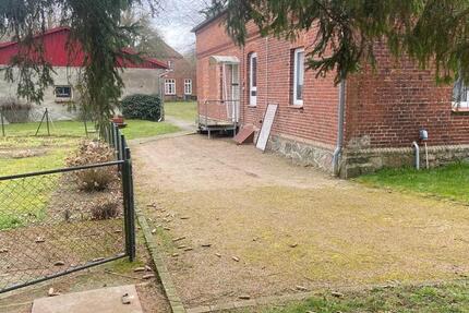 Haus Teterow - 5 Zimmer, 160 m&sup2;, 170.000&euro; | Angebot:25988200