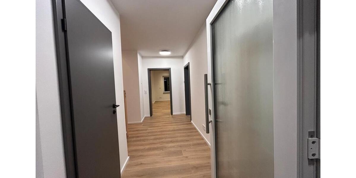 Maisonettenwohnung Hargesheim - 6 Zimmer, 205 m&sup2;, 2.200&euro; | Angebot:25083965