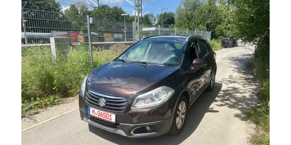 Suzuki (SX4) S-Cross 124.545 km 8.500 &euro; München 81929