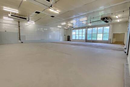 Attraktiver Lager-Produktionsstandort - multifunktional & erweiterbar zimmer