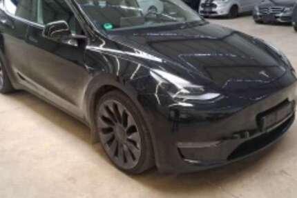 Tesla Model Y 23.000 km 41.890 &euro; Helmstedt 38350