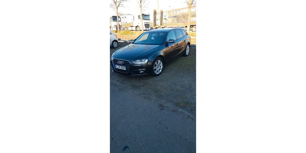 Audi A4 390.000 km 6.300 &euro; Köln 51103