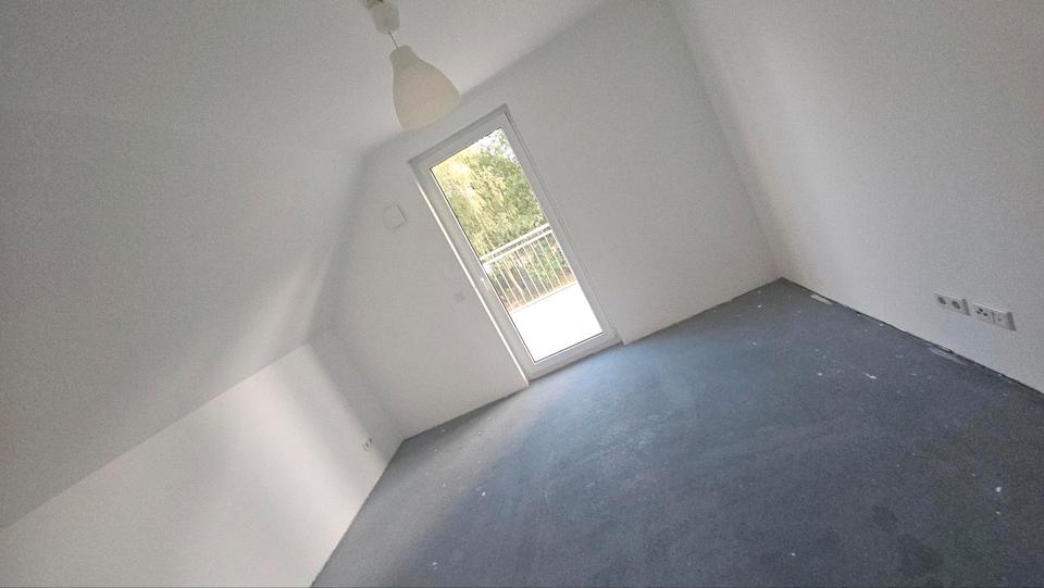 Dachgeschoßwohnung Jüterbog - 4 Zimmer, 84 m&sup2;, 1.399&euro; | Angebot:27623146