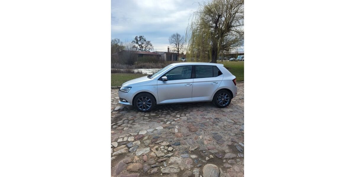 Skoda Fabia 27.000 km 11.600 &euro; Magdeburg 39118