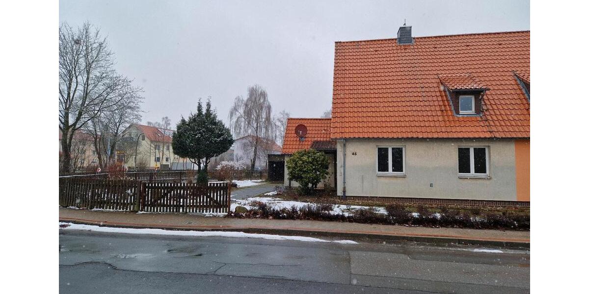 Etagenwohnung Hankensbüttel - 4.5 Zimmer, 95 m&sup2;, 800&euro; | Angebot:25381891