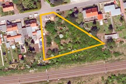 AUKTION: unbebautes Grundstück (Baulücke) zimmer