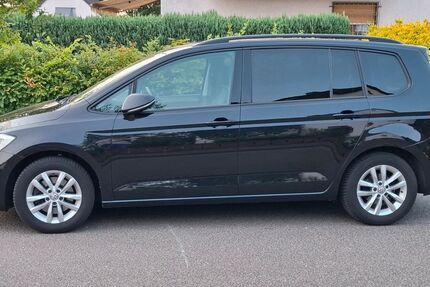 VW Touran 111.000 km 15.400 &euro; Sankt Augustin 53757