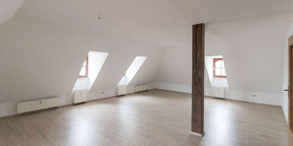 Etagenwohnung Löbau - 4 Zimmer, 110 m&sup2;, 665&euro; | Angebot:27143829