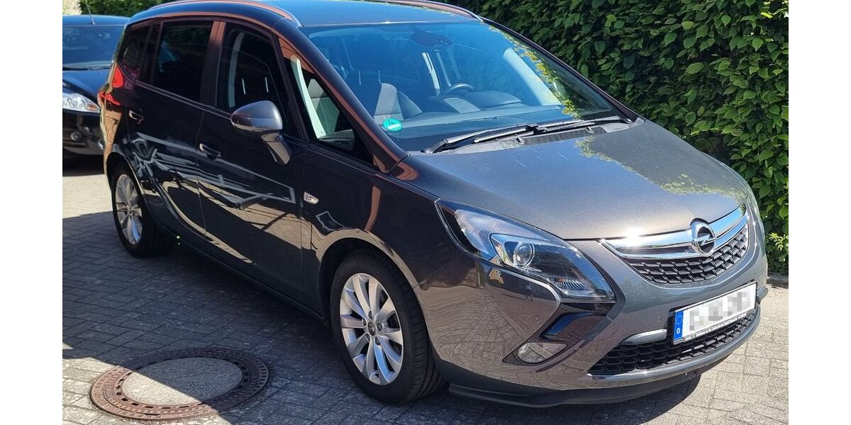Opel Zafira Tourer 87.001 km 11.000 &euro; Sülfeld 23867