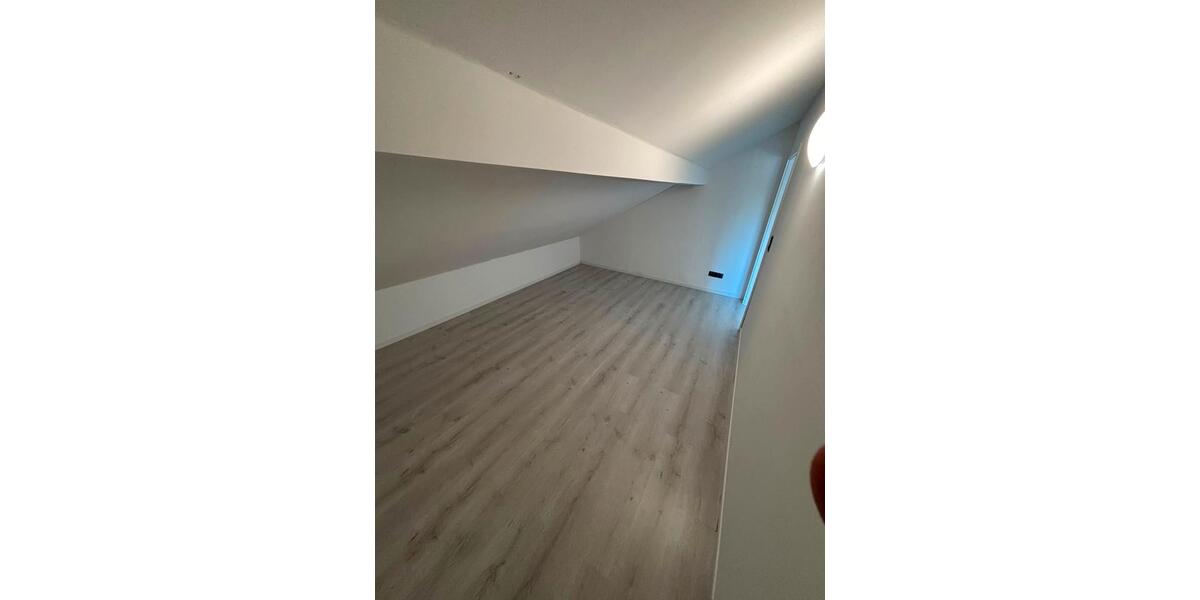 Dachgeschoßwohnung Rosenheim Aising - 3 Zimmer, 65 m&sup2;, 280.000&euro; | Angebot:27109957
