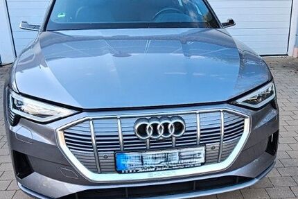 Audi e-tron 72.431 km 27.900 &euro; Lauf an der Pegnitz 91207