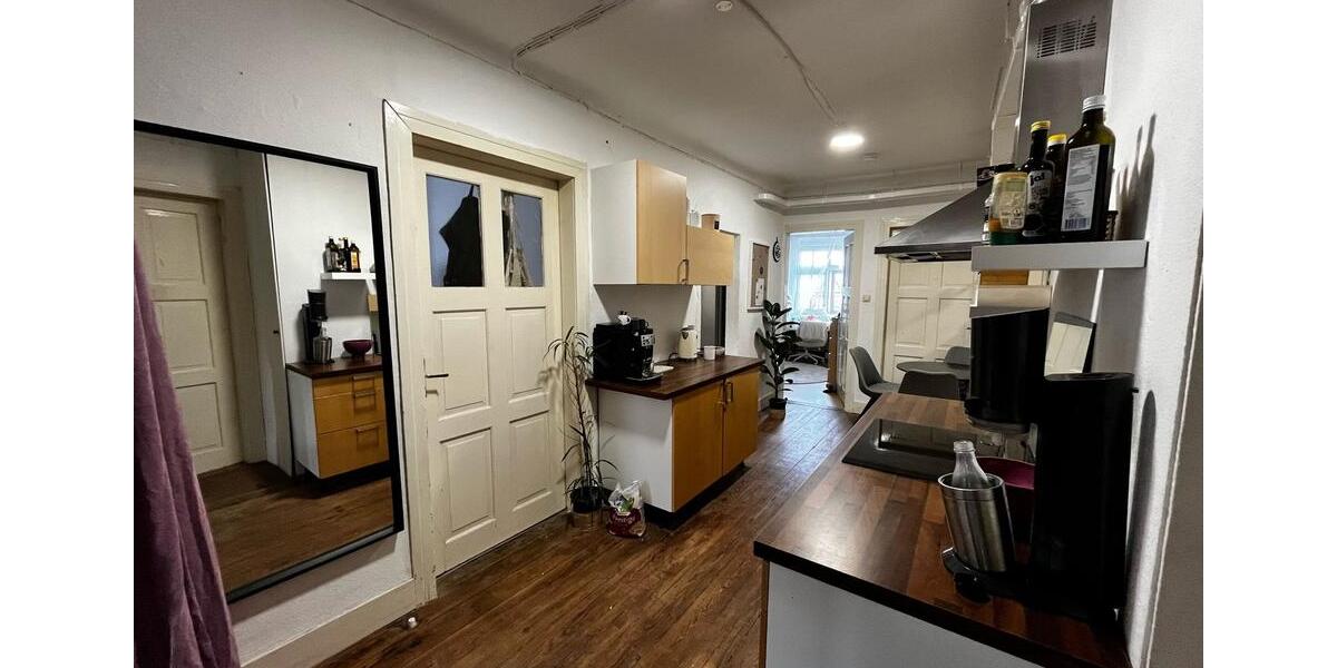 Etagenwohnung Tübingen - 5 Zimmer, 18 m&sup2;, 450&euro; | Angebot:26569618