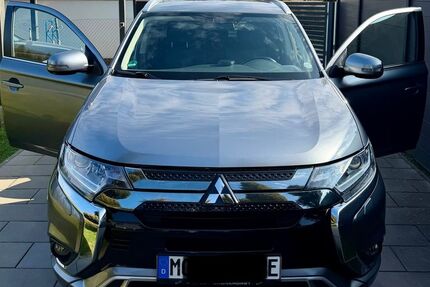 Mitsubishi Plug-in Hybrid Outlander 130.700 km 19.500 &euro; Berlin 12587