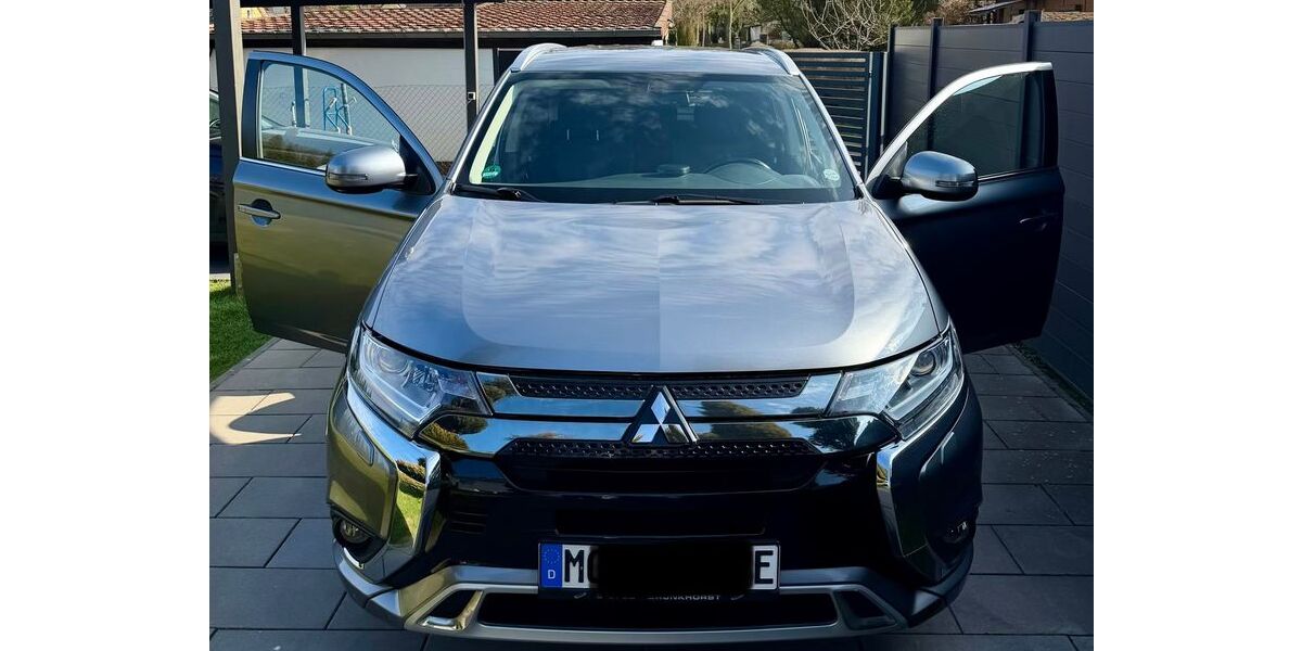 Mitsubishi Plug-in Hybrid Outlander 130.700 km 19.500 &euro; Berlin 12587