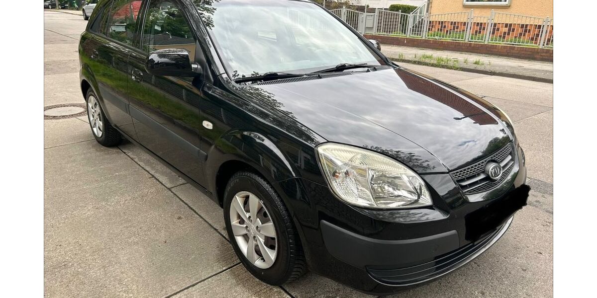 Kia Rio 119.423 km 2.890 &euro; Berlin 13435