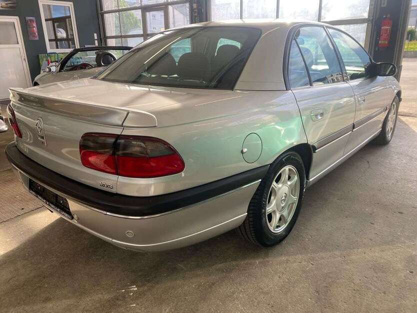 Opel Omega 98.900 km 9.624 € Fellbach 70734
