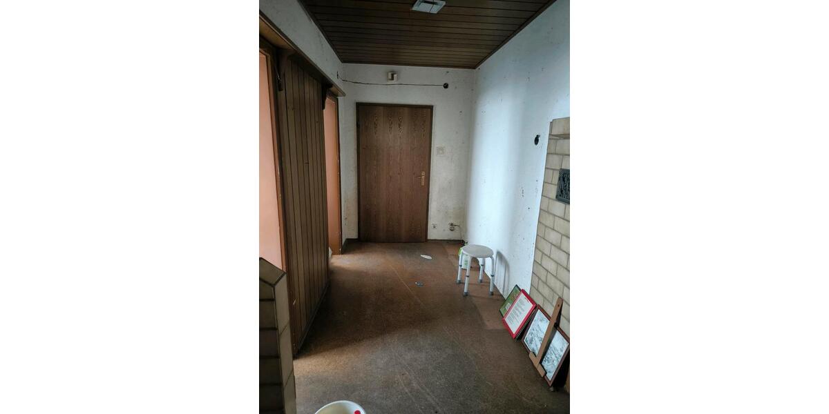 Einfamilienhaus Waldsassen - 6 Zimmer, 180.000&euro; | Angebot:21813445