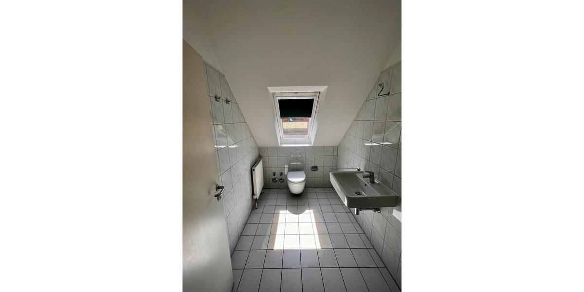 Dachgeschoßwohnung Steinhagen - 1 Zimmer, 34 m&sup2;, 575&euro; | Angebot:25305676