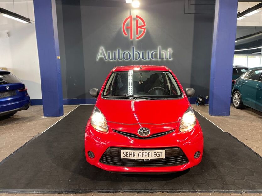 Toyota Aygo (X) 86.500 km 4.599 € Oberhausen 46045