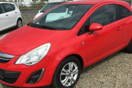 Opel Corsa Satellite,Klima, Temp.,Sitzheiz.,PDC,Tüv Neu 200.000 km 3.200 &euro; Himmelkron 95502